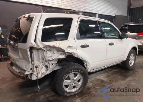 2012 Ford Escape Xlt z USA, uszkodzony, nr VIN 1FMCU9D78CKB47345